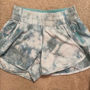 Lulu tie dye shorts